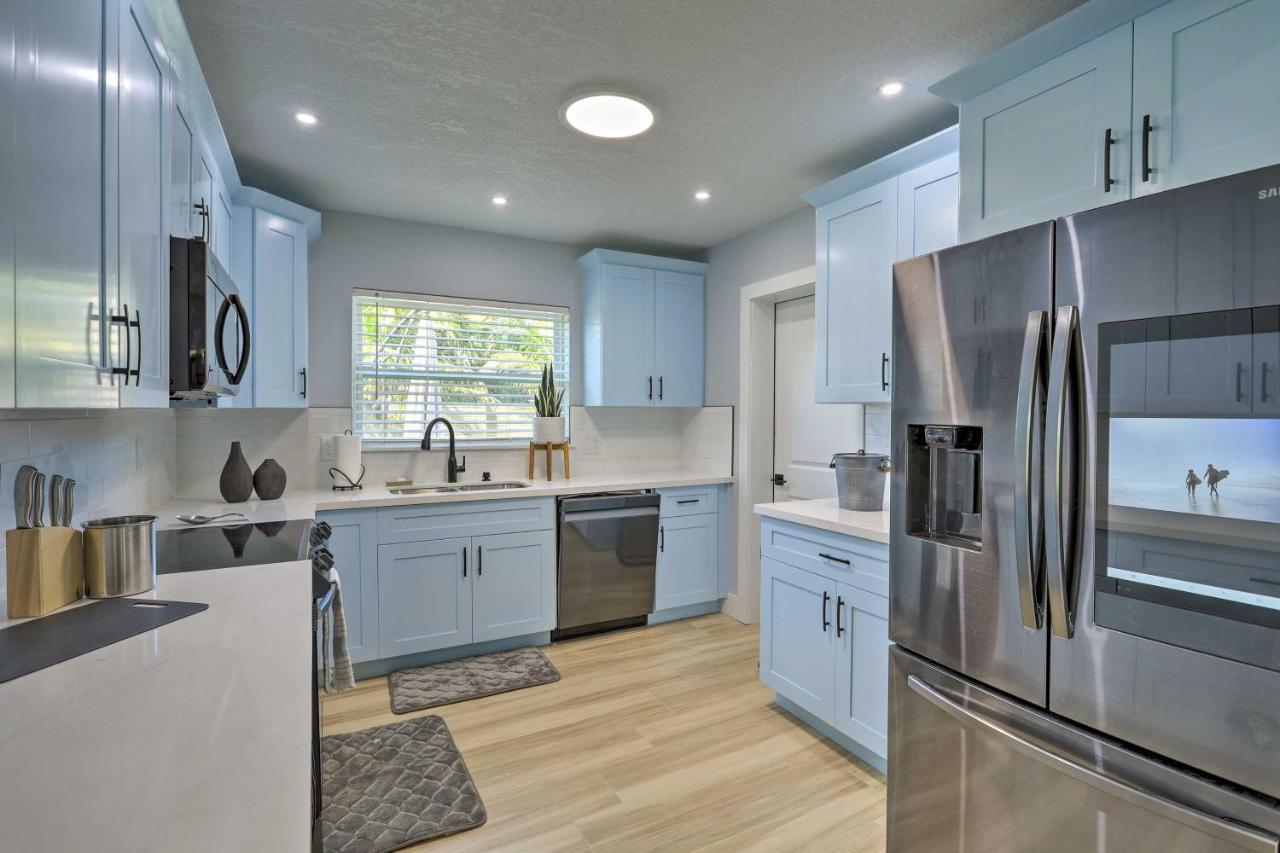 Beach House With Outdoor Kitchen, Walk To Coast Cocoa Beach Exteriör bild
